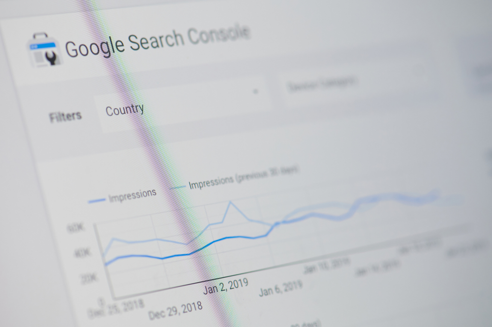 You are currently viewing Google Search Console is limited to export 1,000 rows of query data per report, are 1,000 rows enough?
